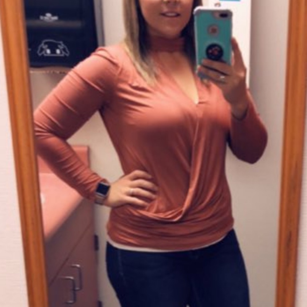 Salmon Vneck Choker Top